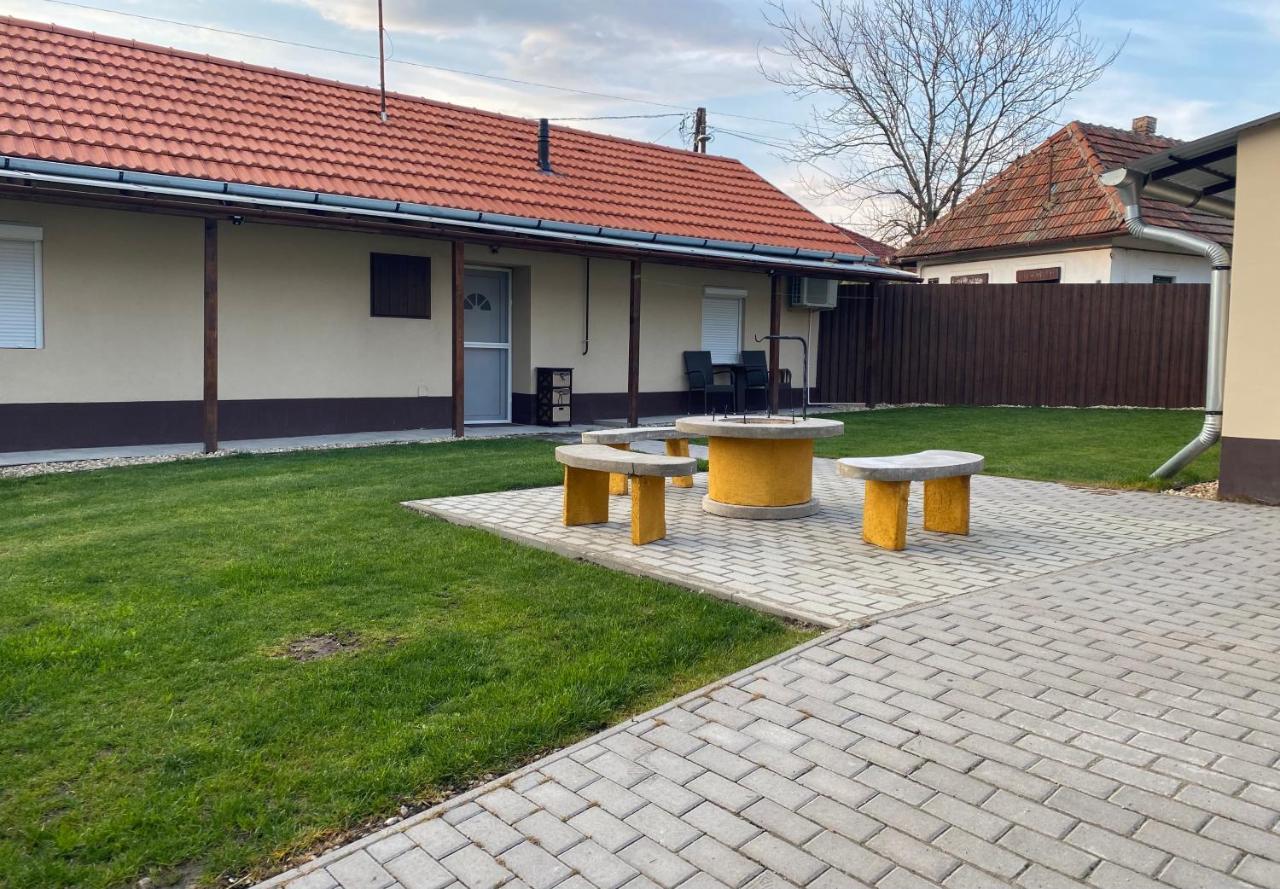Dio Vendeghaz Villa Mezokovesd Ngoại thất bức ảnh