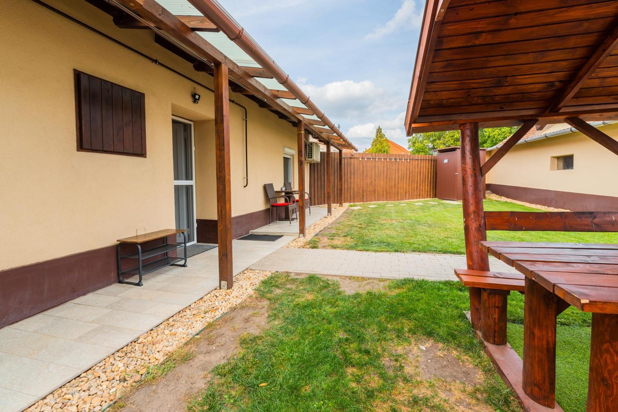 Dio Vendeghaz Villa Mezokovesd Ngoại thất bức ảnh